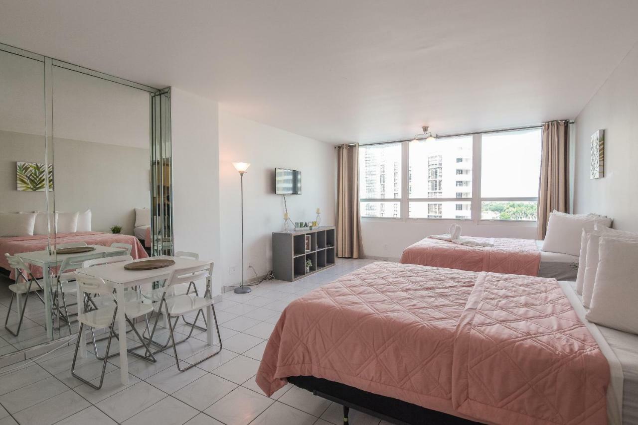 Castle Beach Suites By Vacation Media Μαϊάμι Μπιτς Εξωτερικό φωτογραφία